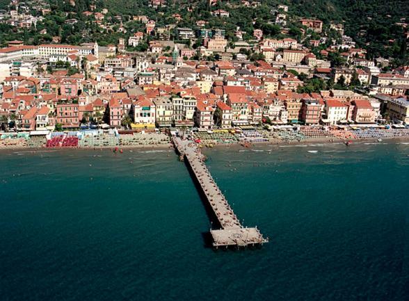 Hotel Ligure 알라시오 외부 사진